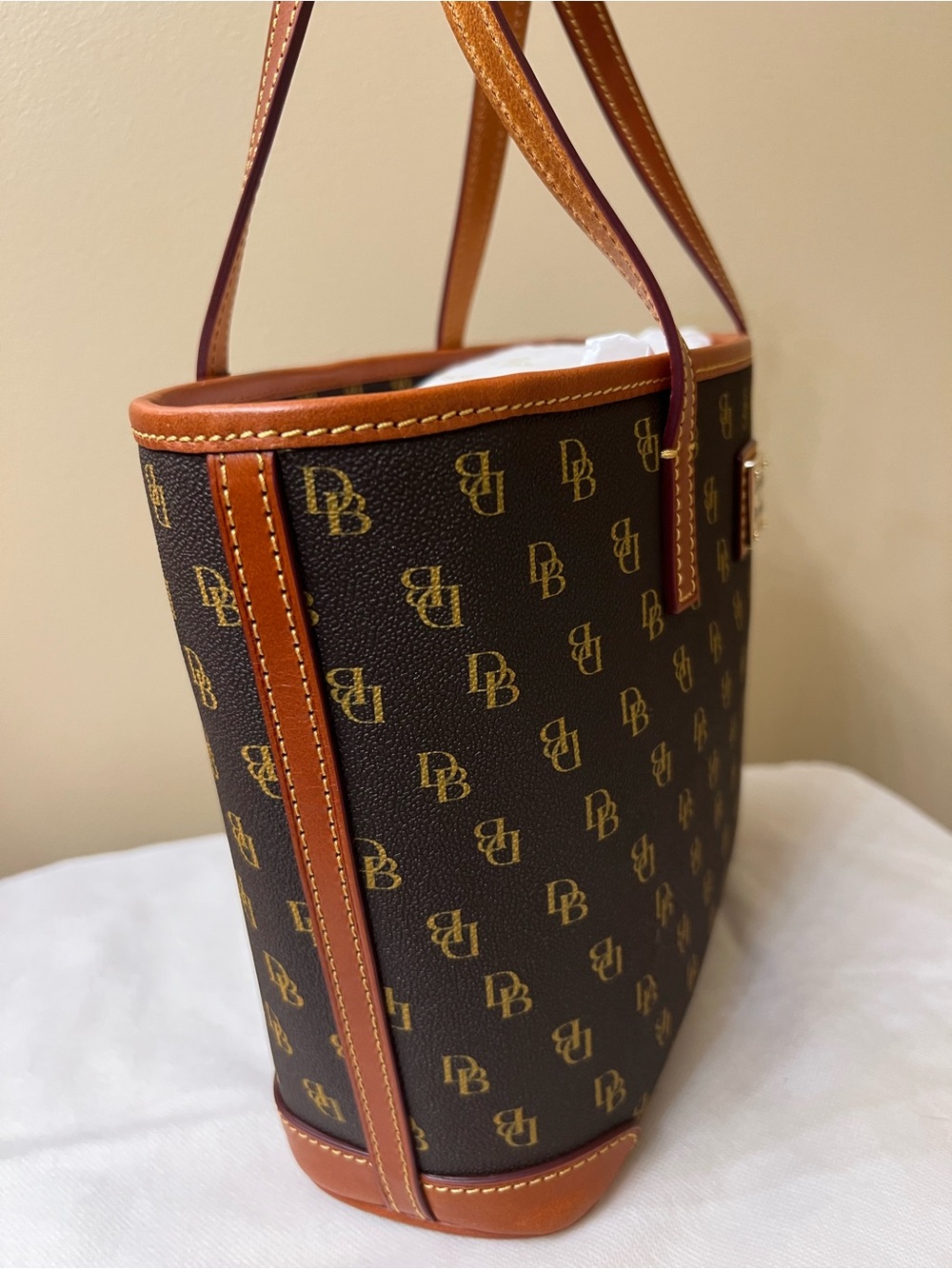 Dooney & Bourke leather Monogram Tote NWT w Dustbag - Picture 6 of 17